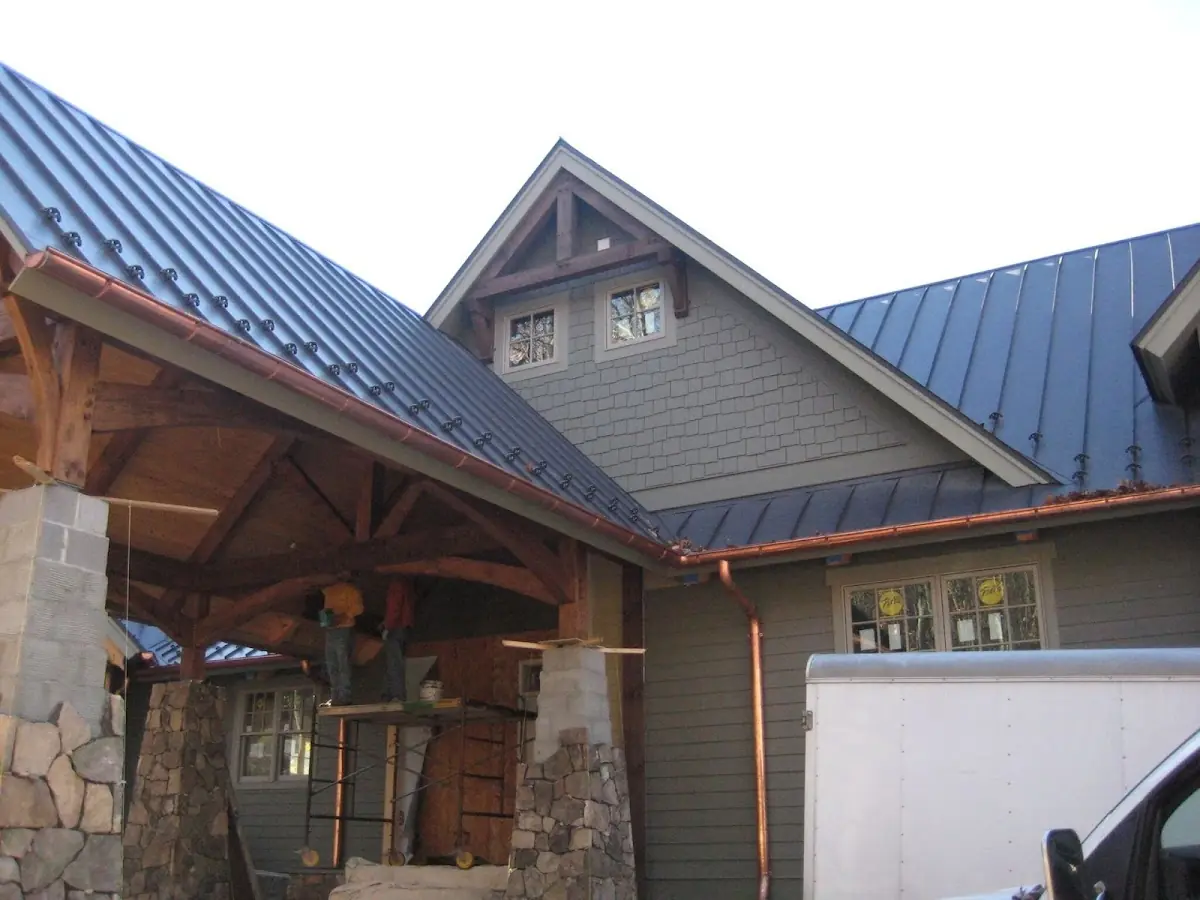 Craftsman Roofing team delivering quality roofing work in Del Mar Parkway
